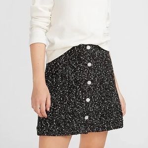 ✨💕 NWT Express tweed embellished front button skirt ❄️💕